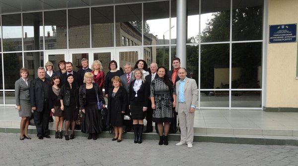 Проректори та помічники ректорів з виховної роботи вищих навчальних закладів  Міністерства аграрної політики та продовольства України